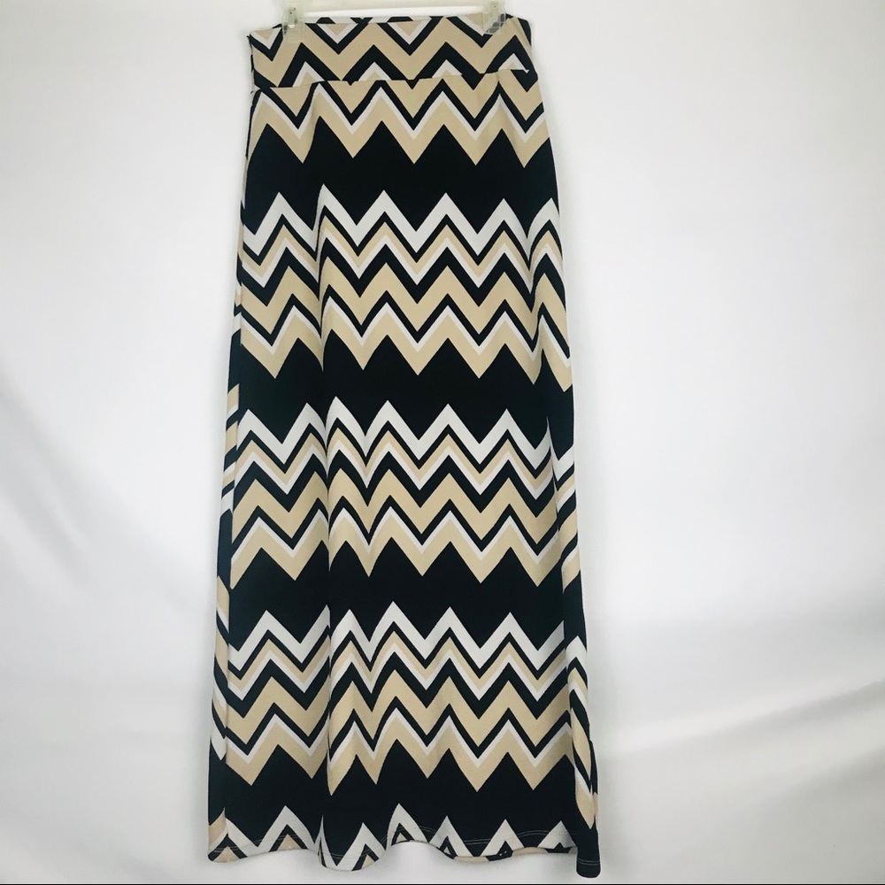 Tovia XL maxi skirt black/white/cream zigzags
